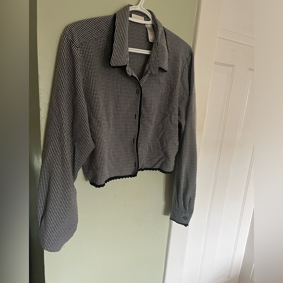 Checkered long sleeve button up - Picture 4 of 4